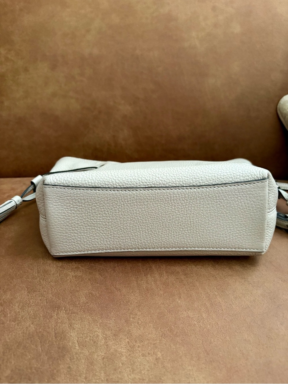 Coach Andy Crossbody Pebbled Leather In Cream with Horse and Carriage Design - Picture 7 of 7